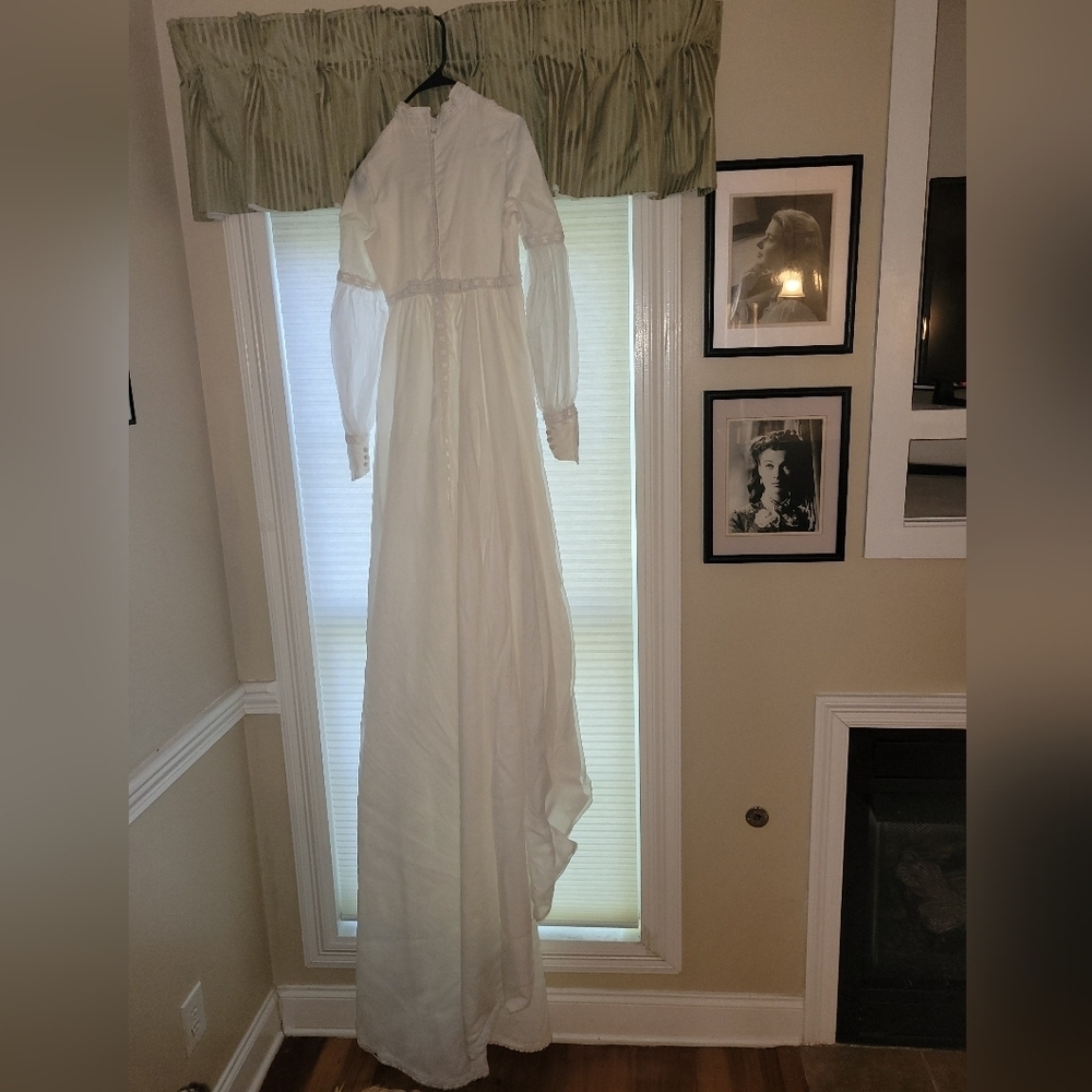 50s - 70s Vintage wedding dress.
